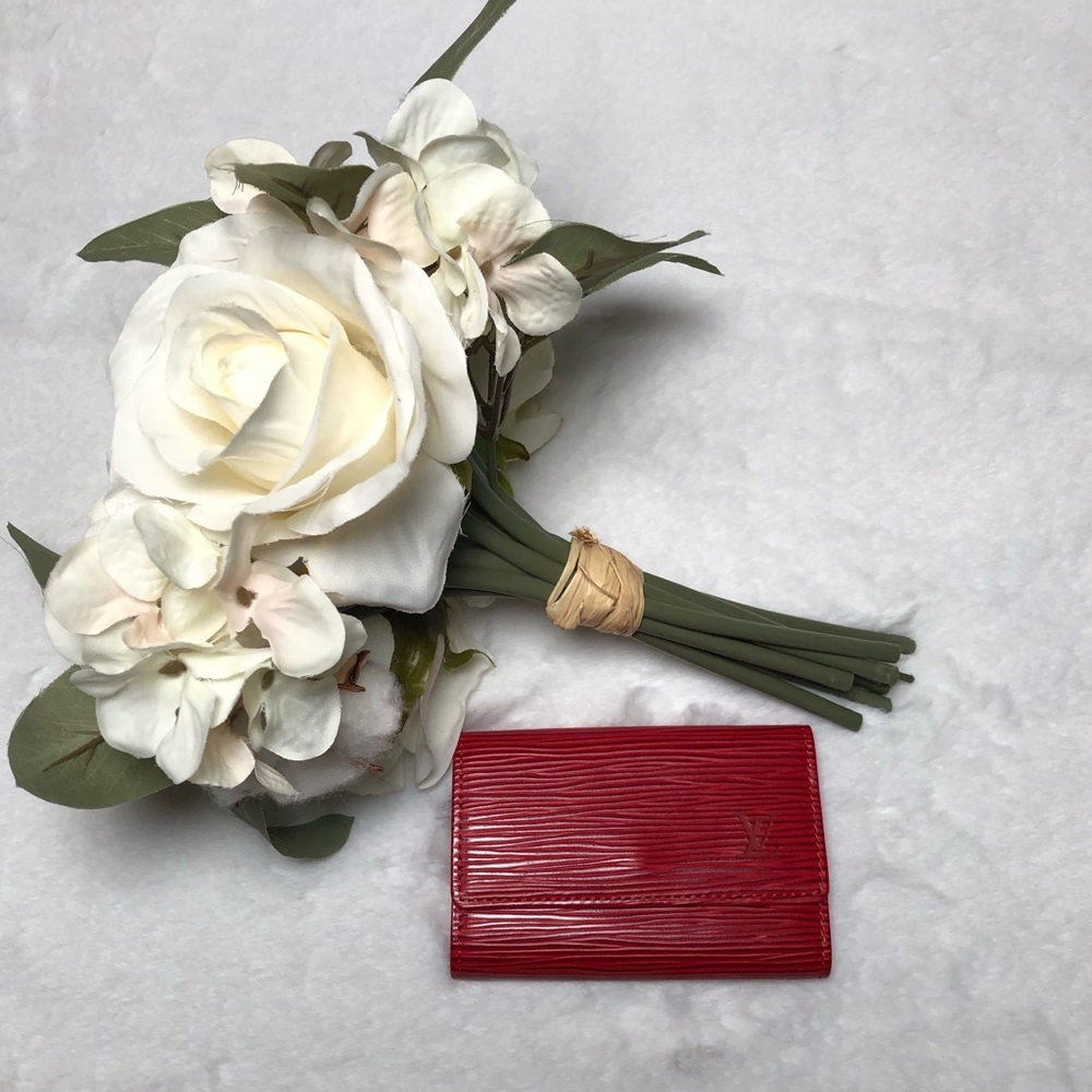 Louis Vuitton Vintage Authentic Red Epi Leather 6 Key Holder;Date Code(CA0917)